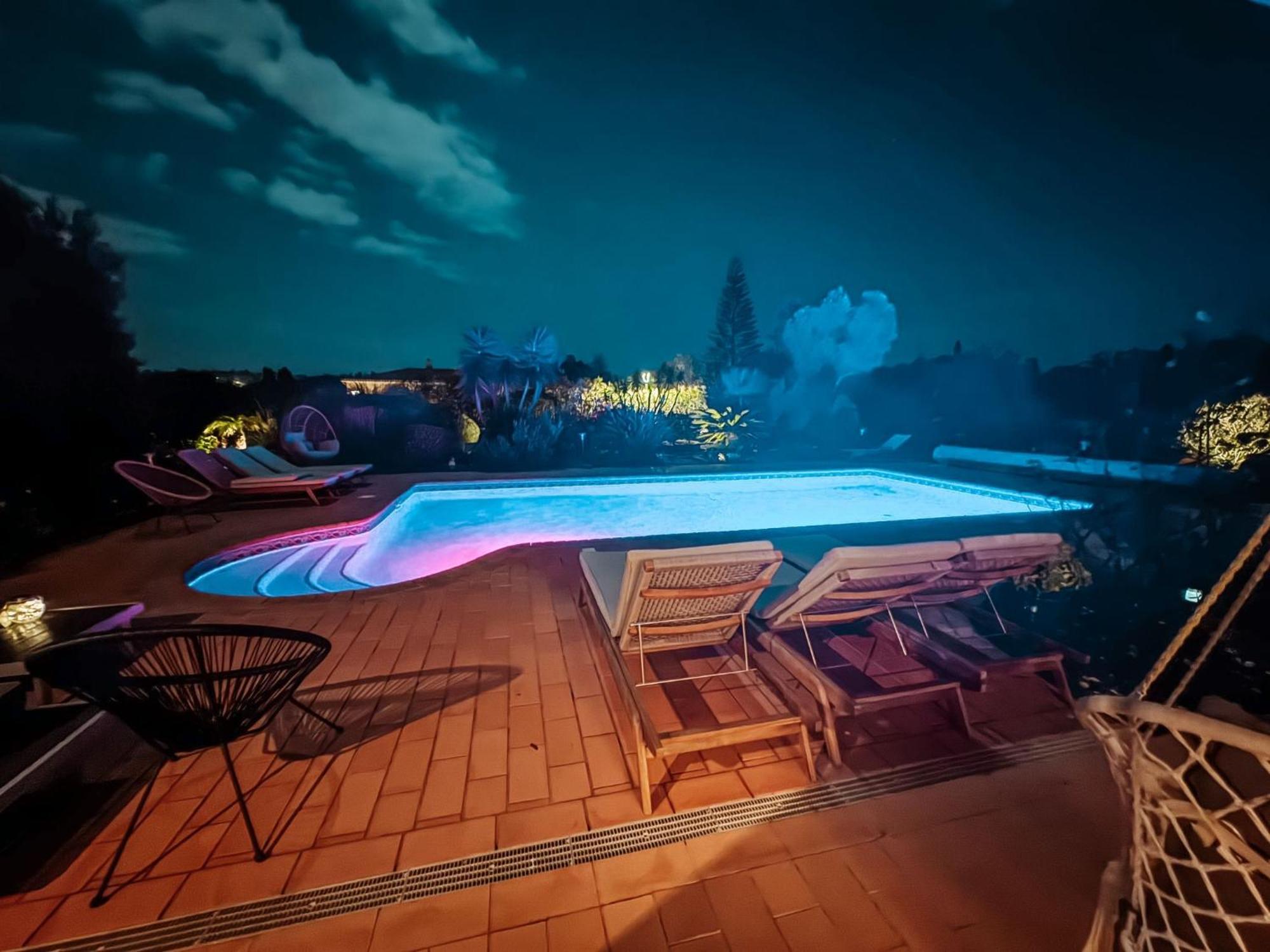 Villa Rubix Luz Exterior foto